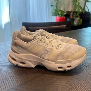 On cloud Cloudpulse training shoe women 8 in white
